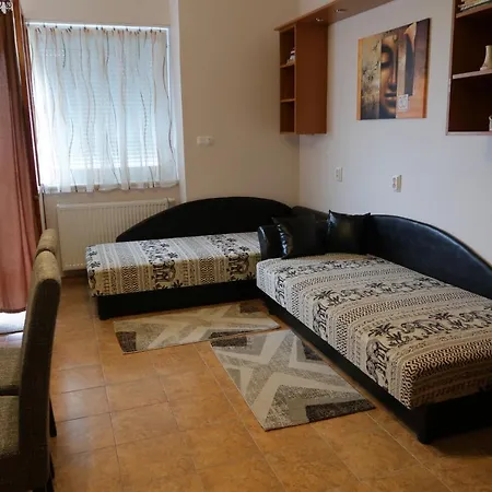 Eva Apartman Szigetvár Exterior photo